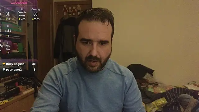 Snapshot of curiosillo83 chatting on March 19, 6:01 pm curiosillo83 online show from March 19, 6:01 pm