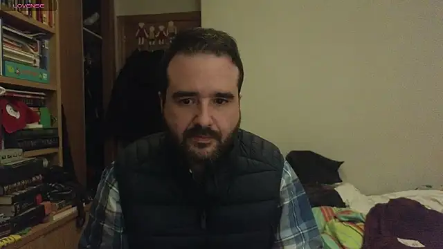 Snapshot of curiosillo83 chatting on March 20, 9:24 pm curiosillo83 online show from March 20, 9:24 pm