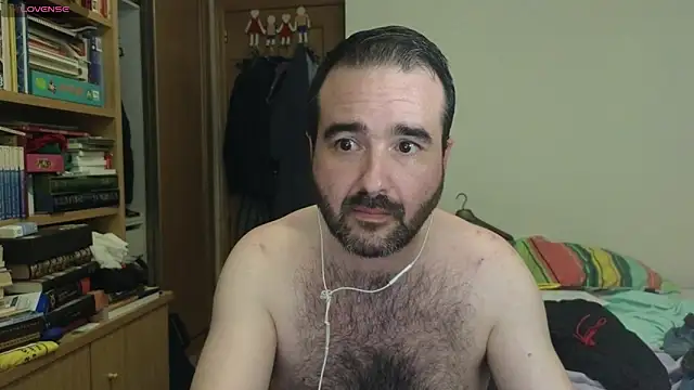 Snapshot of curiosillo83 chatting on September 18, 3:31 am curiosillo83 online show from September 18, 3:31 am