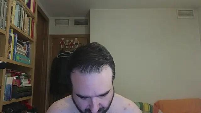 Snapshot of curiosillo83 chatting on June 16, 10:59 am curiosillo83 online show from June 16, 10:59 am
