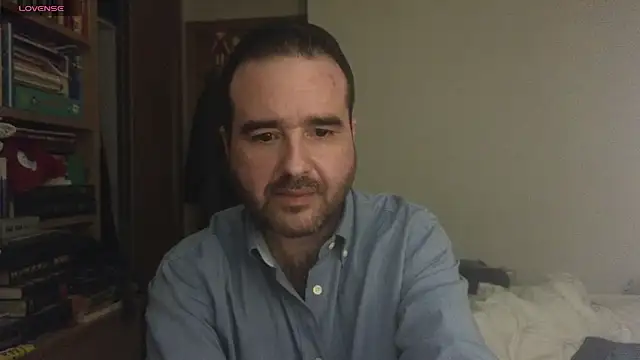Snapshot of curiosillo83 chatting on March 9, 4:27 am curiosillo83 online show from March 9, 4:27 am