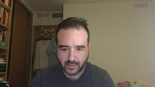 Snapshot of curiosillo83 chatting on October 18, 4:42 pm curiosillo83 online show from October 18, 4:42 pm
