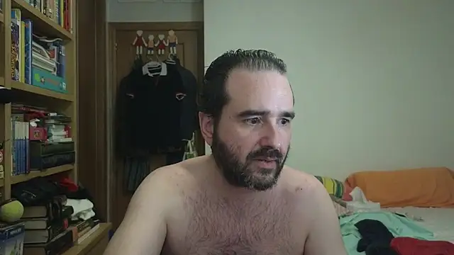 Snapshot of curiosillo83 chatting on June 15, 1:39 am curiosillo83 online show from June 15, 1:39 am