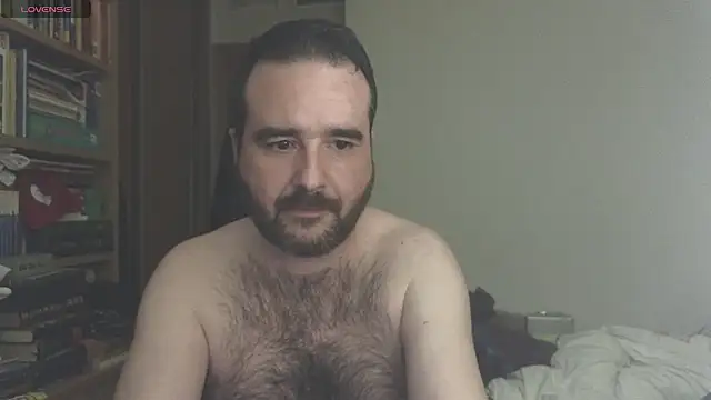 Snapshot of curiosillo83 chatting on March 16, 8:32 am curiosillo83 online show from March 16, 8:32 am
