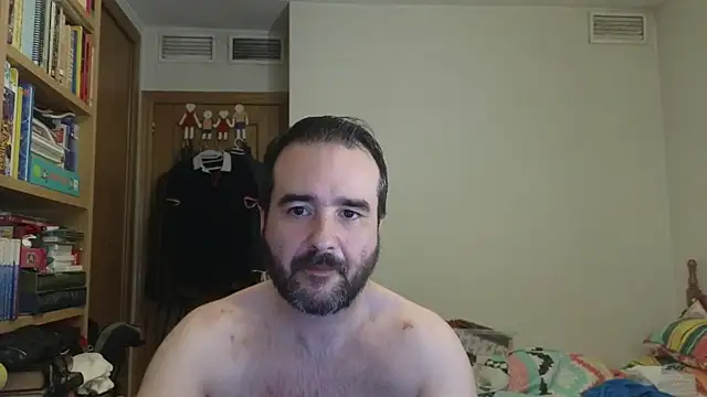 Snapshot of curiosillo83 chatting on June 8, 2:17 pm curiosillo83 online show from June 8, 2:17 pm