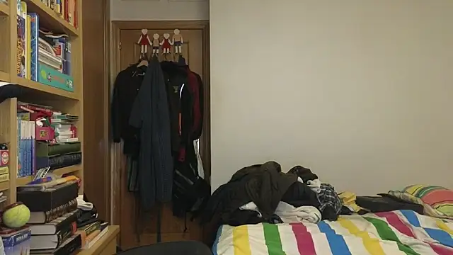 curiosillo83 online show from March 21, 7:42 am