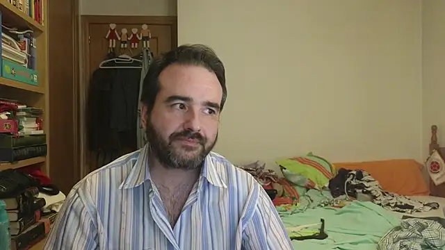 Snapshot of curiosillo83 chatting on July 8, 2:29 pm curiosillo83 online show from July 8, 2:29 pm