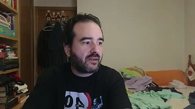 Snapshot of curiosillo83 chatting on July 4, 6:56 pm curiosillo83 online show from July 4, 6:56 pm