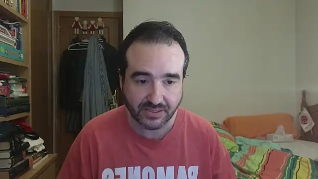 Snapshot of curiosillo83 chatting on June 24, 12:48 pm curiosillo83 online show from June 24, 12:48 pm