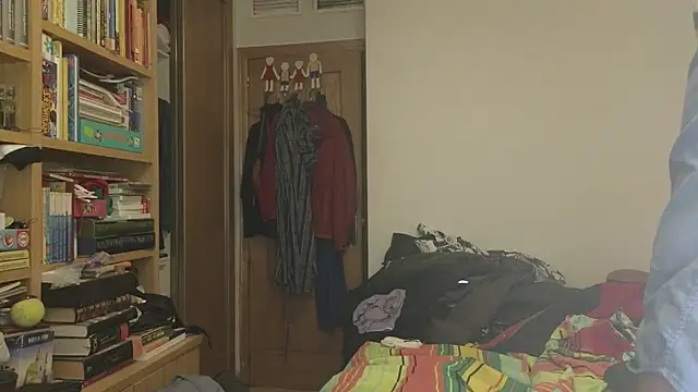 curiosillo83 online show from February 14, 8:25 am