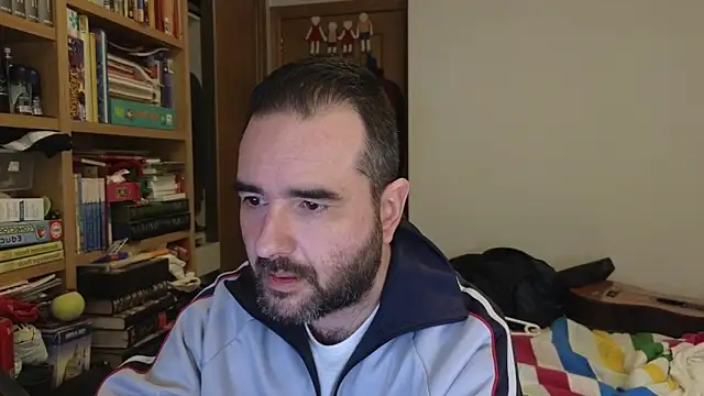 curiosillo83 online show from April 5, 12:45 pm