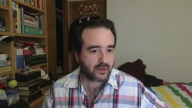 curiosillo83 online show from March 31, 1:57 pm