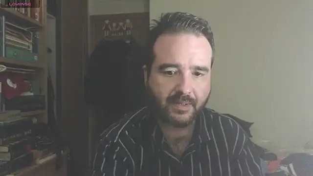Snapshot of curiosillo83 chatting on March 21, 8:50 pm curiosillo83 online show from March 21, 8:50 pm