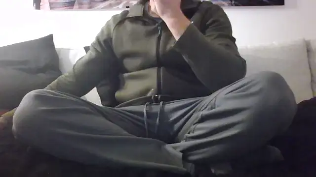 Snapshot of jouet75 chatting on January 11, 8:38 pm jouet75 online show from January 11, 8:38 pm