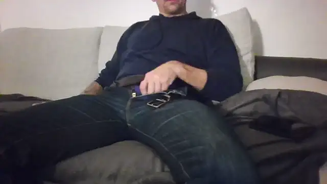 Snapshot of jouet75 chatting on February 27, 9:14 pm jouet75 online show from February 27, 9:14 pm