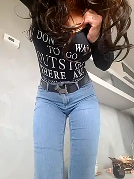 Snapshot of luxxe25 chatting on December 2, 9:55 am luxxe25 online show from December 2, 9:55 am