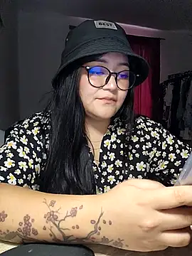 Snapshot of Sakura_0505 chatting on November 22, 8:08 pm Sakura 0505 online show from November 22, 8:08 pm