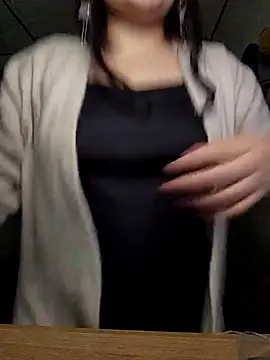 Snapshot of Sakura_0505 chatting on March 20, 1:35 am Sakura 0505 online show from March 20, 1:35 am