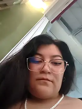 Sakura 0505 online show from April 10, 9:00 pm