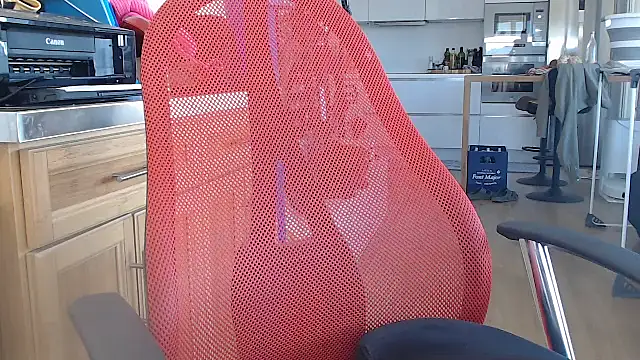 Lisa Sack online show from October 27, 9:10 am