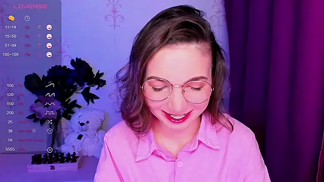 KindHazelHere  online show from February 6, 6:59 pm