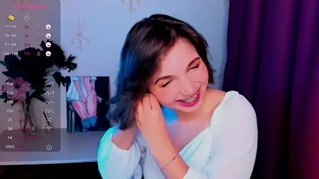 KindHazelHere  online show from October 21, 8:25 am