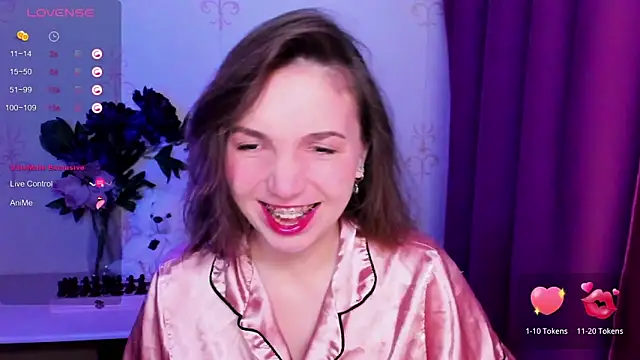 KindHazelHere  online show from February 8, 8:50 pm