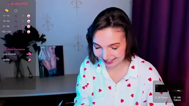 KindHazelHere  online show from October 30, 8:50 pm