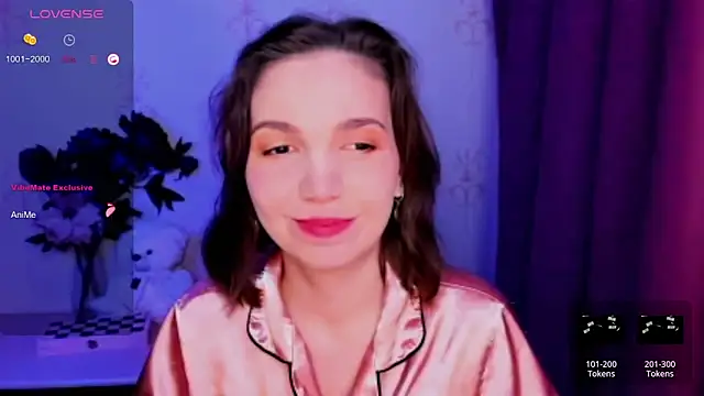 KindHazelHere  online show from April 15, 1:00 am