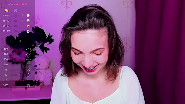 KindHazelHere  online show from March 12, 8:13 pm