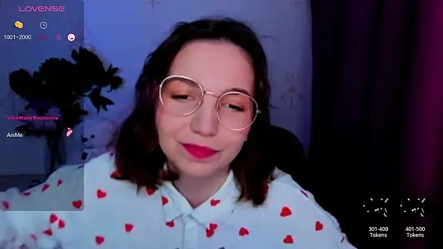 KindHazelHere  online show from April 19, 6:10 pm