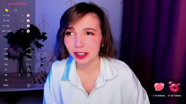 KindHazelHere  online show from November 6, 8:29 am