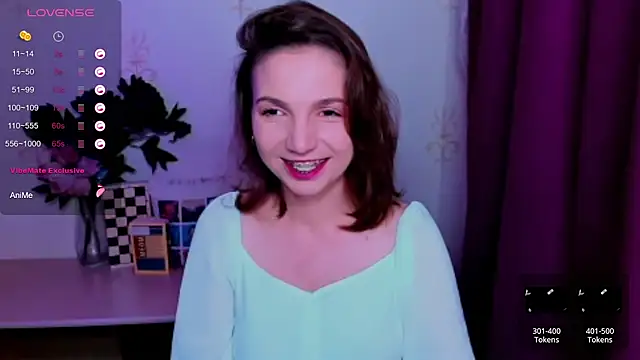 Snapshot of KindHazelHere_ chatting on July 15, 1:34 am KindHazelHere online show from July 15, 1:34 am