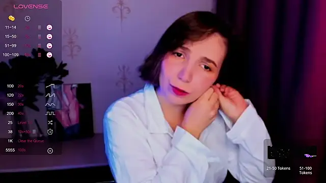 KindHazelHere  online show from October 27, 8:26 am