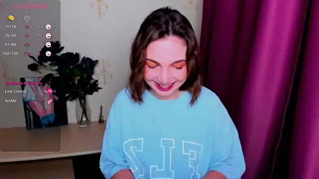 KindHazelHere  online show from September 13, 8:42 pm