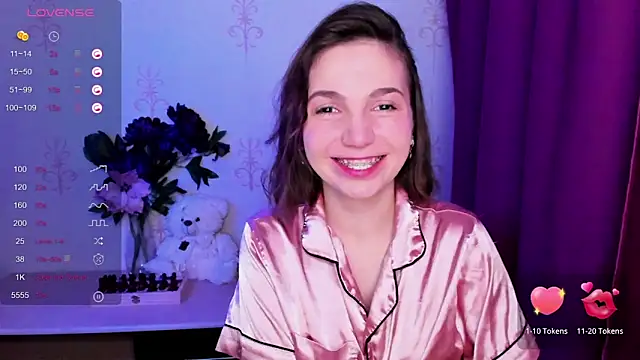 KindHazelHere  online show from February 5, 8:10 am