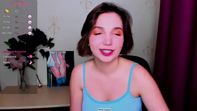 KindHazelHere  online show from October 7, 8:15 am