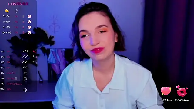 KindHazelHere  online show from October 13, 9:33 am