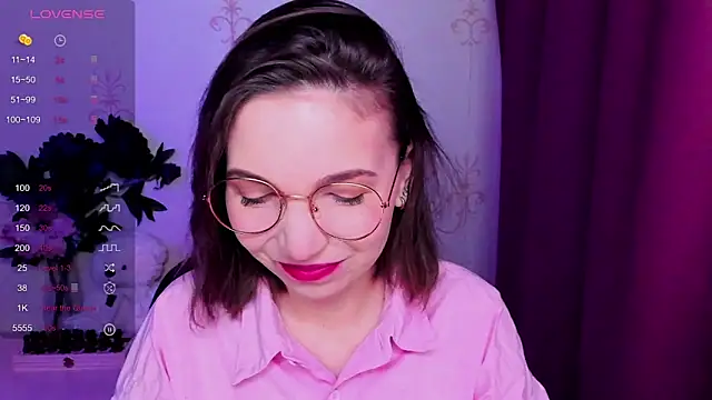 KindHazelHere  online show from February 27, 11:48 pm