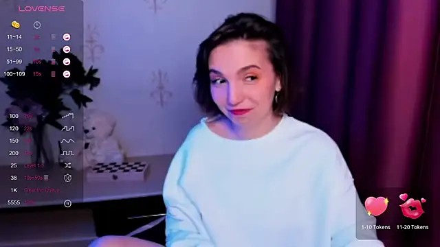 KindHazelHere  online show from November 13, 7:29 pm