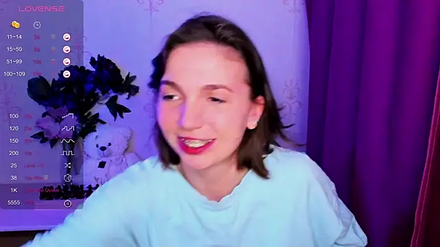 KindHazelHere  online show from February 13, 8:14 am