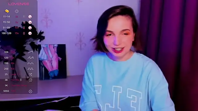 KindHazelHere  online show from October 23, 12:26 pm