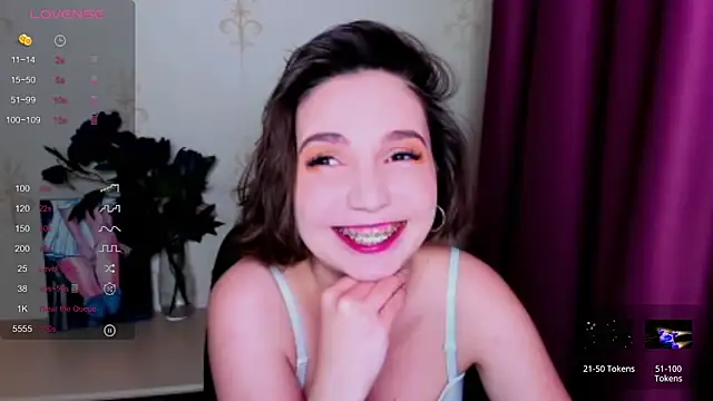 KindHazelHere  online show from September 26, 4:03 pm