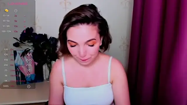 KindHazelHere  online show from October 4, 8:05 am