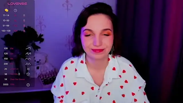 KindHazelHere  online show from November 22, 7:13 pm