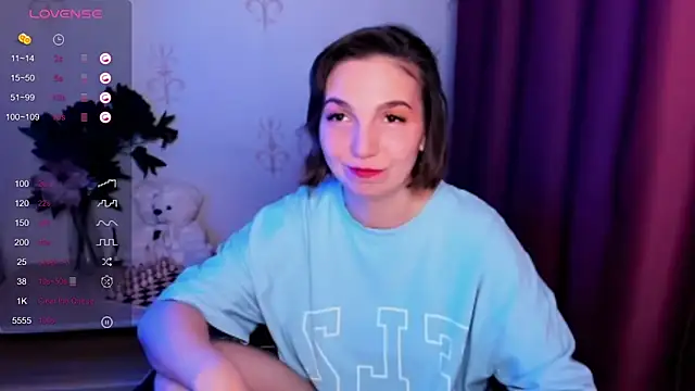 KindHazelHere  online show from November 4, 9:07 pm