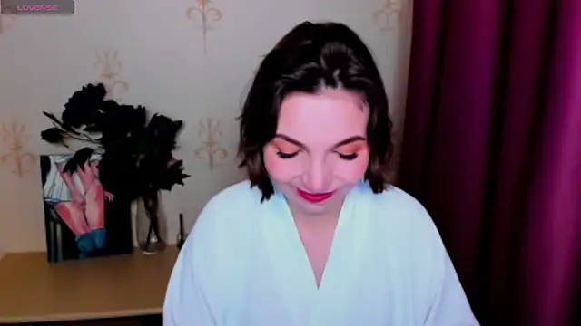 KindHazelHere  online show from September 27, 8:15 pm