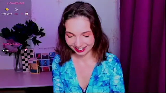 Snapshot of KindHazelHere_ chatting on July 6, 4:30 am KindHazelHere online show from July 6, 4:30 am