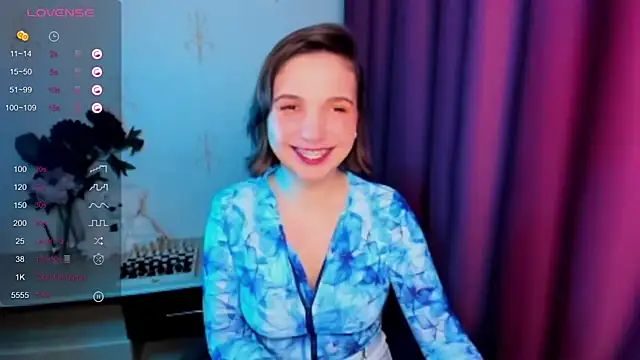 KindHazelHere  online show from December 3, 12:23 am