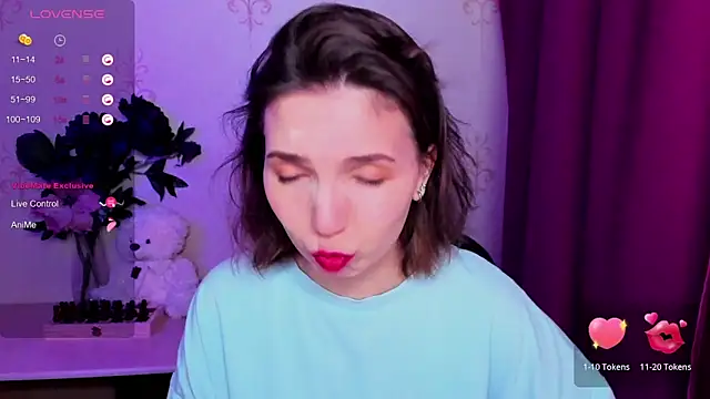 KindHazelHere  online show from February 23, 11:27 pm